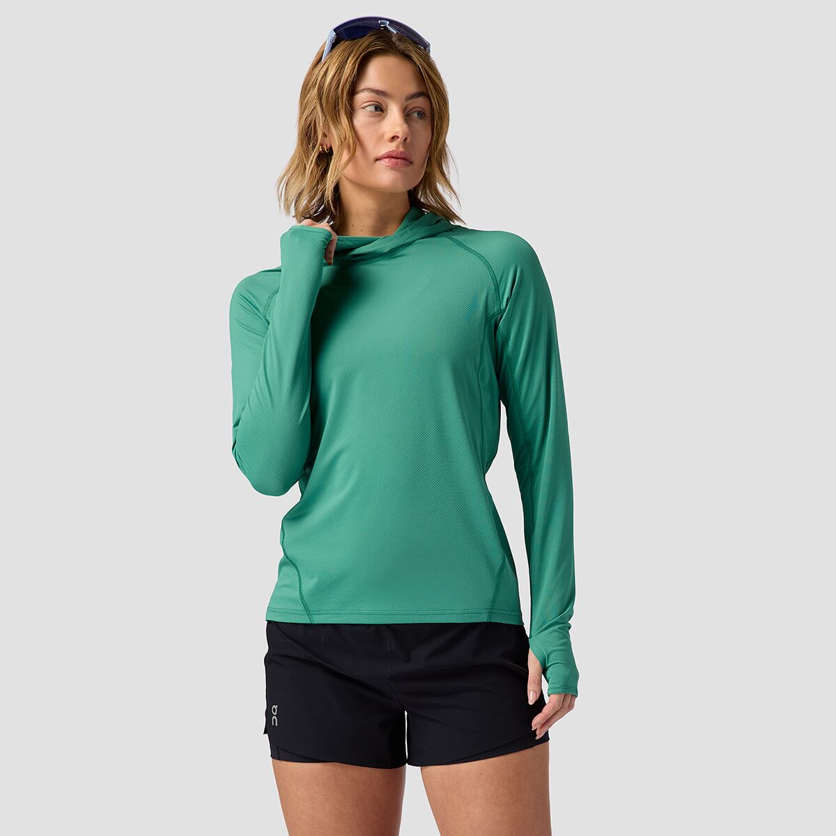 Backcountry Backcountry Women's BGA Tahoe Sun Hoodie in Gearhead Green - Size: Medium - $41.40 at Steep and Cheap