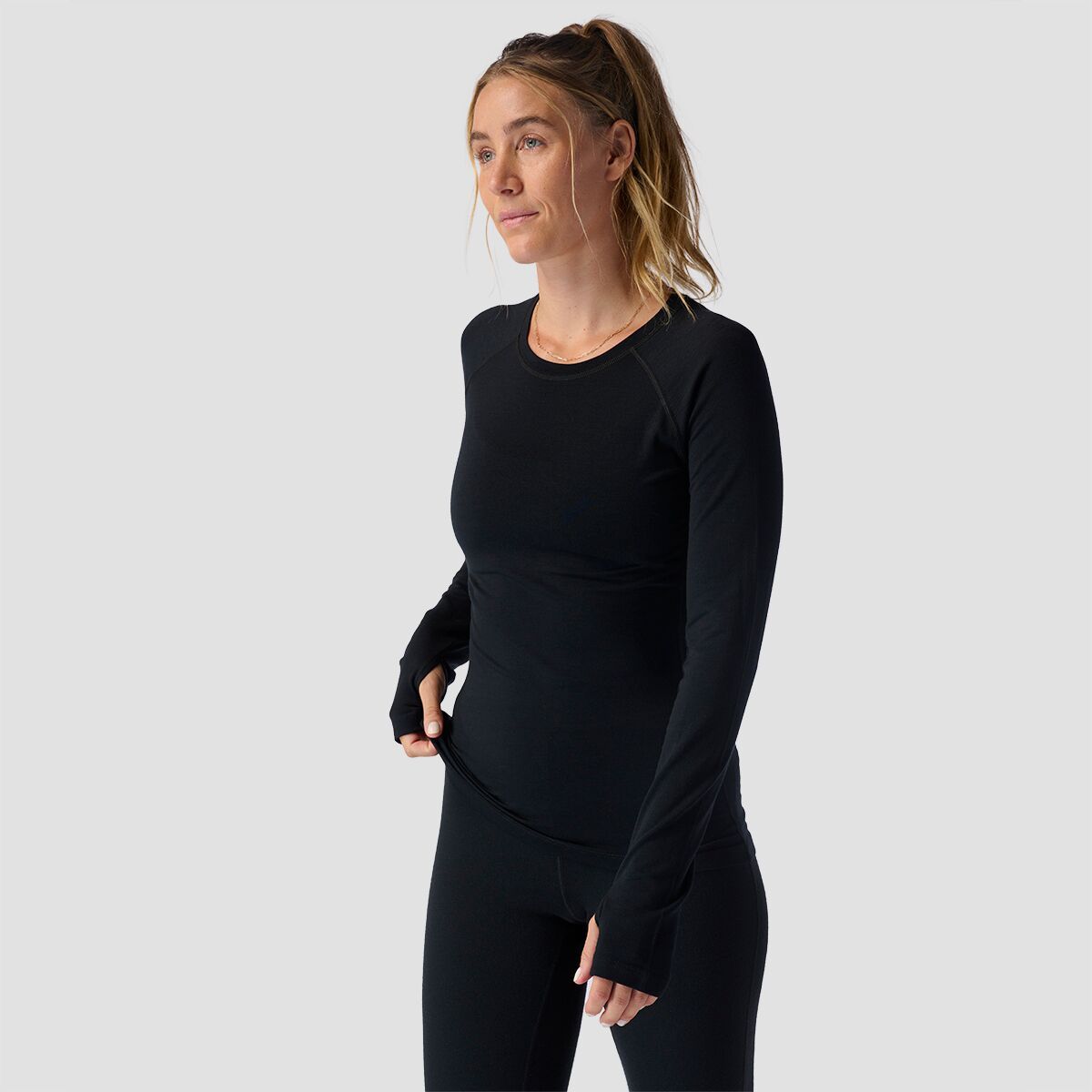 Backcountry Women's Spruces Lightweight Merino Crew in Black - Size: XL