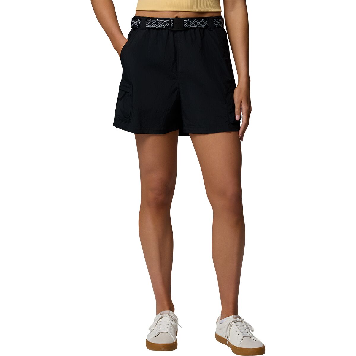 Columbia Women's Sequoia Grove Woven 4in Short in Black - Size: XL