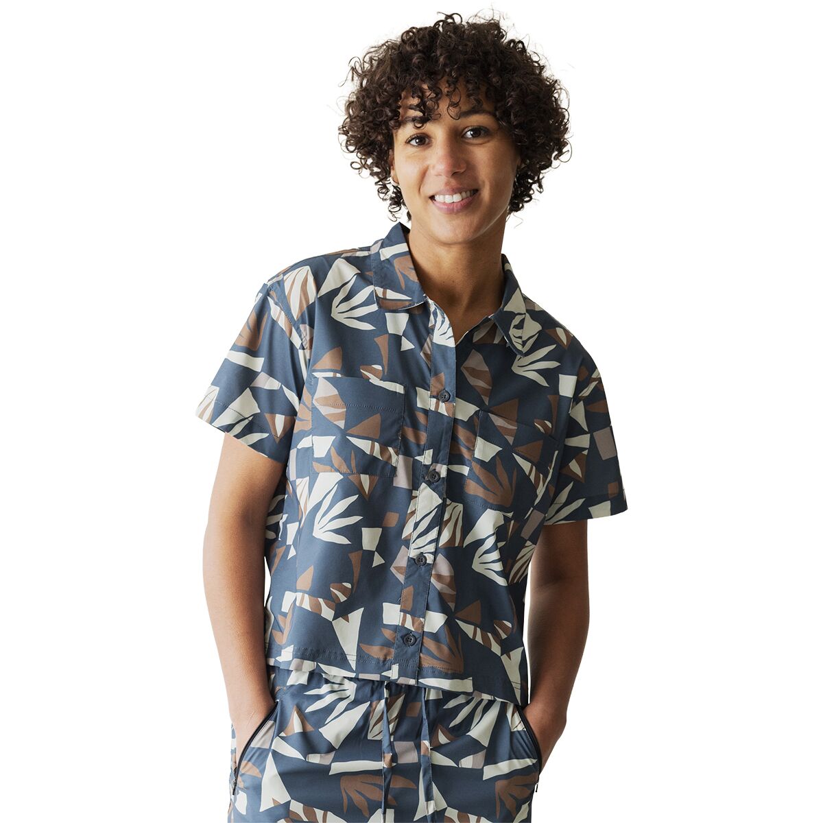 Kavu KAVU Women's Sea La Vie Shirt in Mod Leaf - Size: Large - $47.97 at SteepandCheap.com