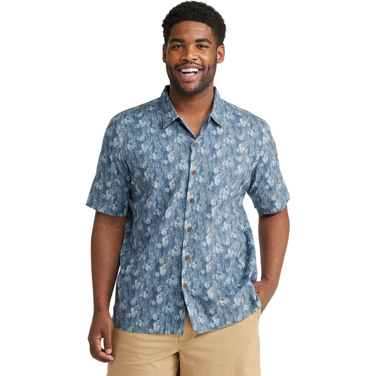 L.L.Bean L.L.Bean Men's Tropics Traditional Fit Print SS Reg Shirt in Storm Blue Leaves - Size: XL - $27.48 at Steep and Cheap