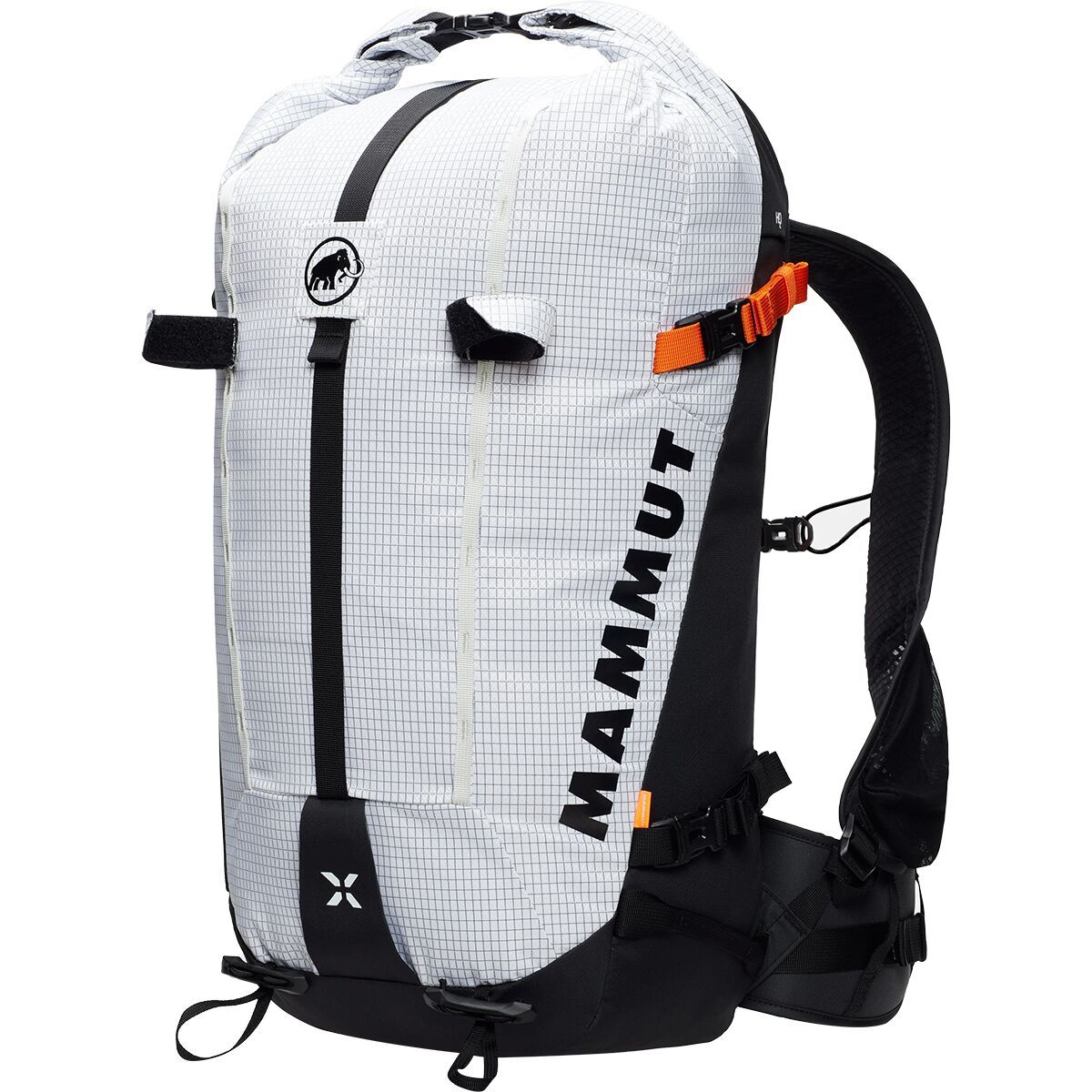 Mammut Trion 28L Backpack in White / Black