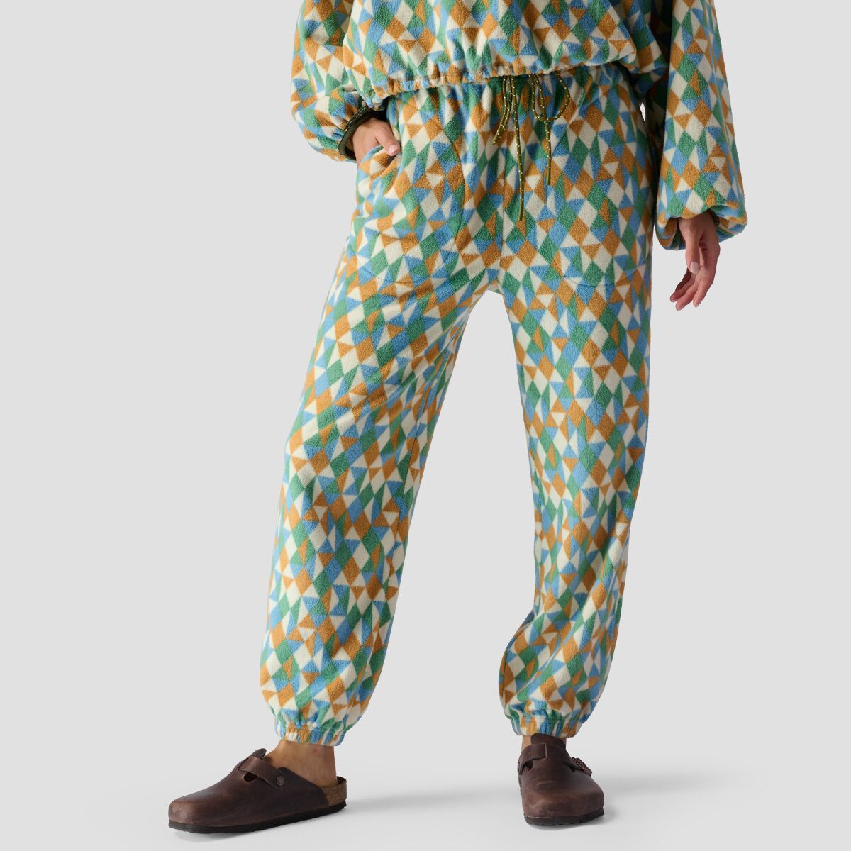 The Great Outdoors Women's The Trek Sweatpant in Maple Wood Diamond Geo - Size: Medium