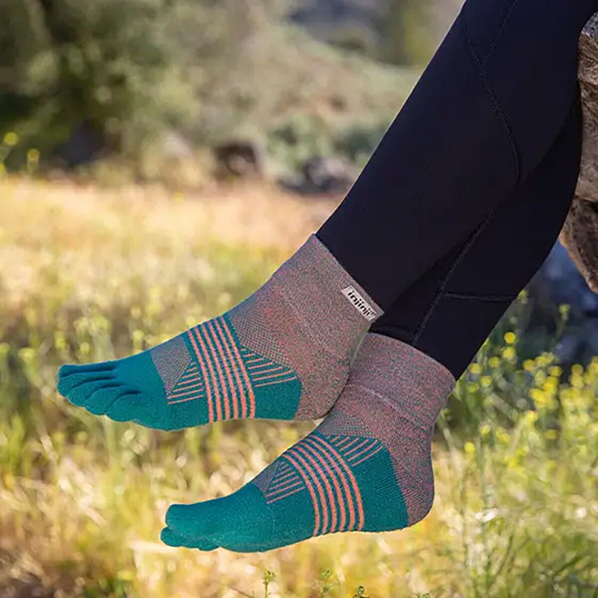 Chaussettes Injinji Trail Midweight Mini-Crew – Toe Socks Randonnée – Coussin Midweight – Anti-ampoules – Kelp Beige XS/S