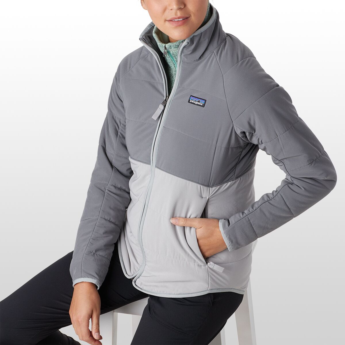 Patagonia women's pack in insulated hooded jacket Clearance