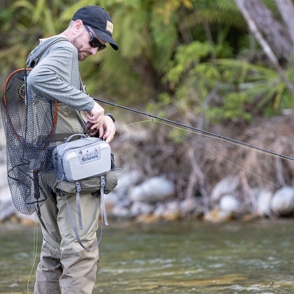Simms Flyweight Large Pod - Men Simms Flyweight Large Pod - Men