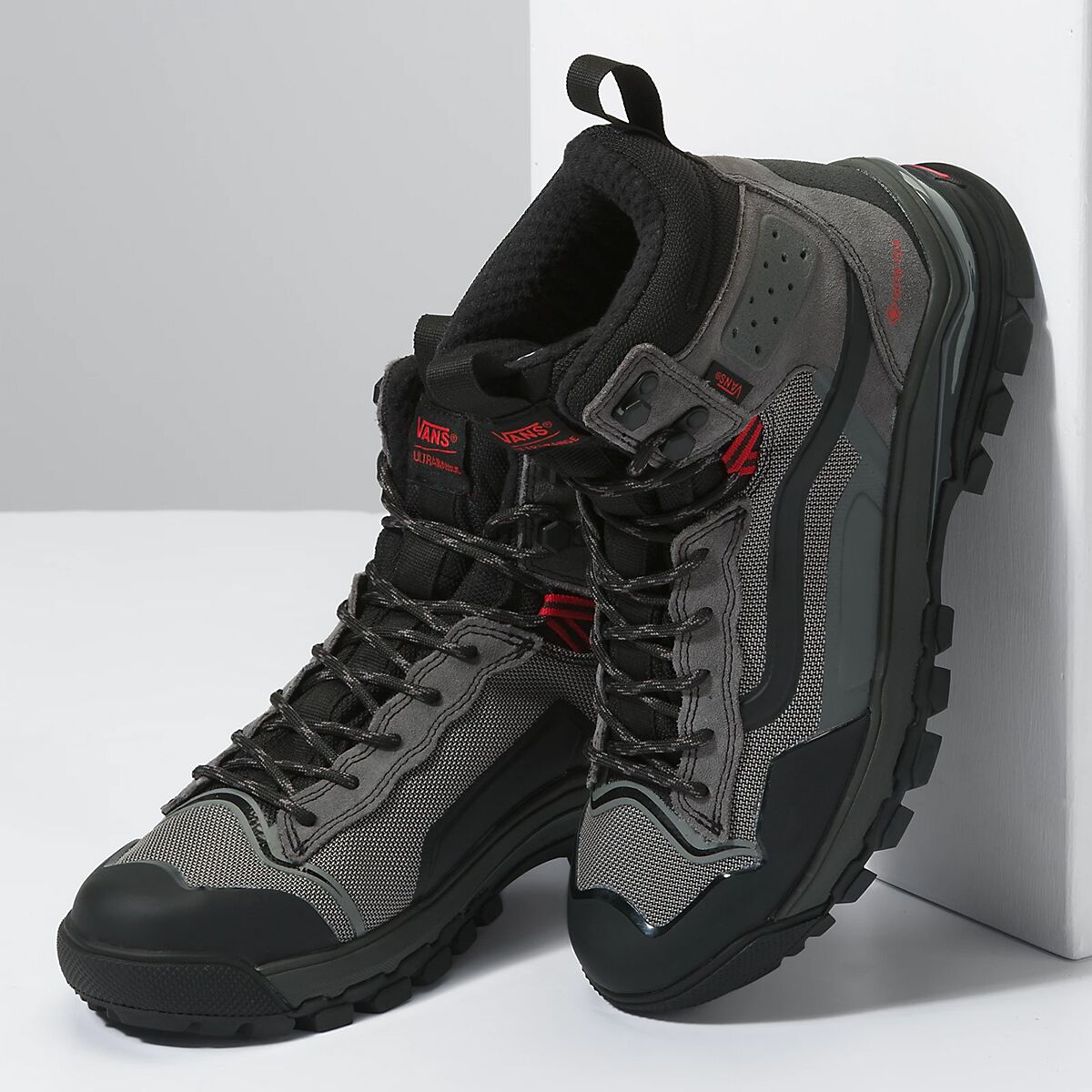 Vans UltraRange Exo Hi GORE-TEX MTE-3 Arthur Longo Shoe - Men