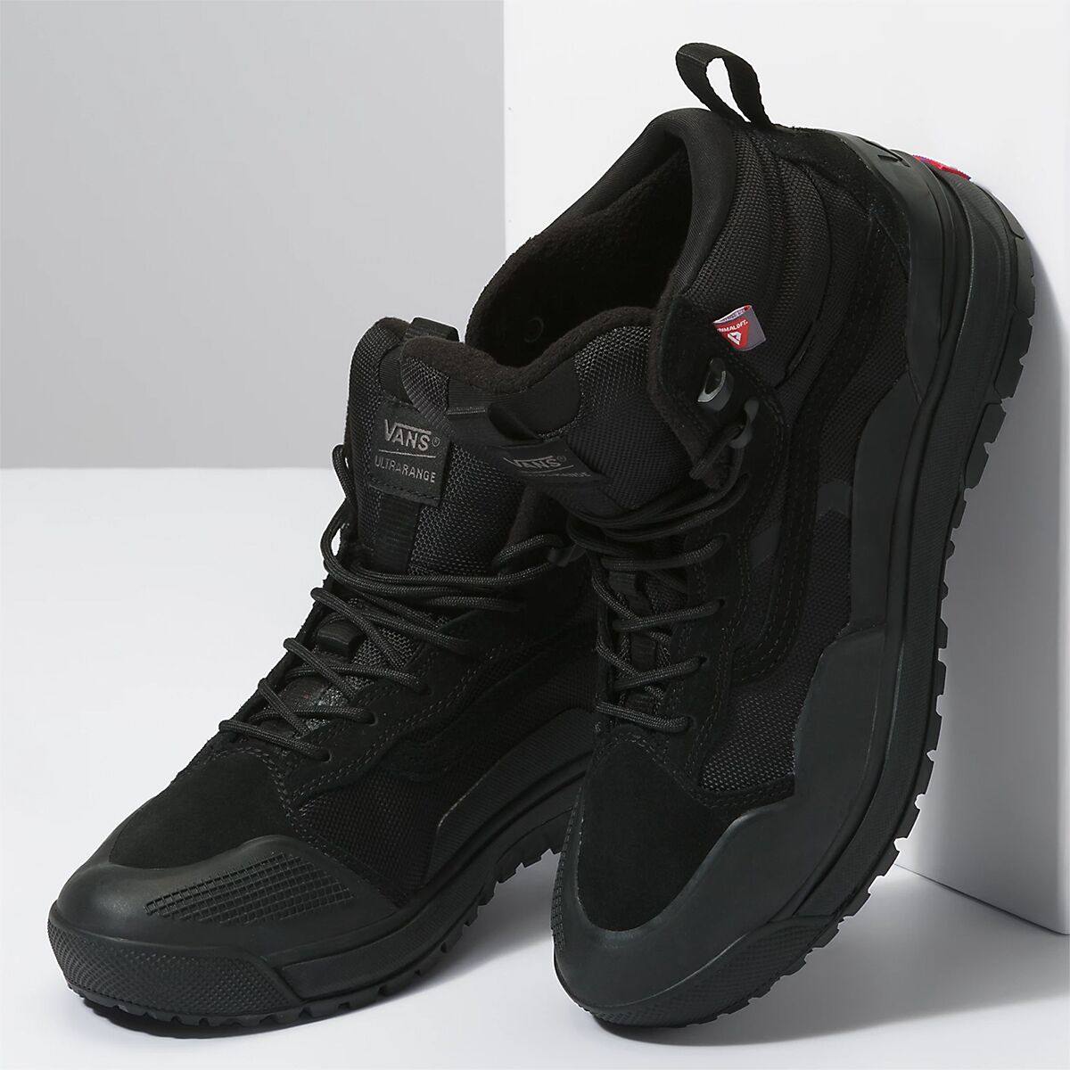 Vans UltraRange EXO Hi MTE-2 hiking boots in the Marshmallow Black colorway. 41678584-fe53-4aa0-b969-  main image 2