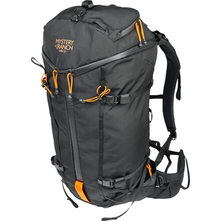 33l laptop backpack Dakine Campus curved straps made carrying a full 33 liters genuinely comfortable across a long travel day Dakine Campus 33L Backpack -