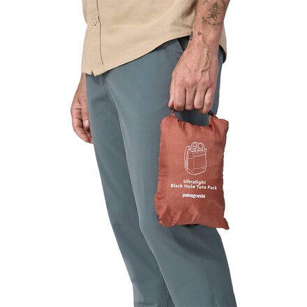 Ultralight Black Hole Tote Pack 27L | Traveler Surf Club
