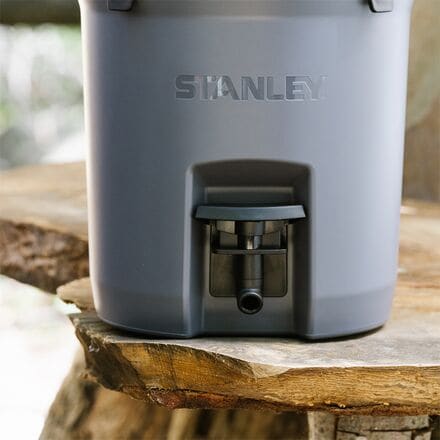 Stanley Adventure Water Jug 2 Gallon - Green